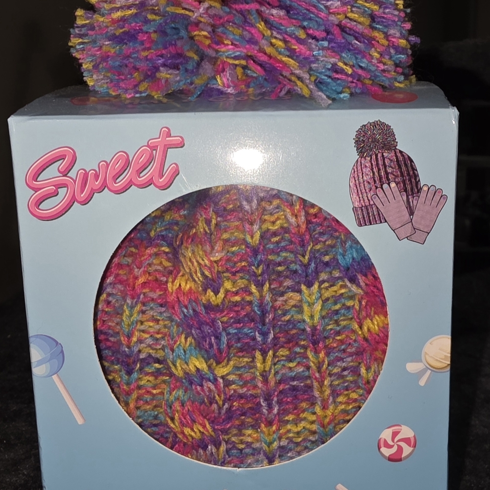 Sweet Multicolor Kids Pom-Pom Hat And Gloves